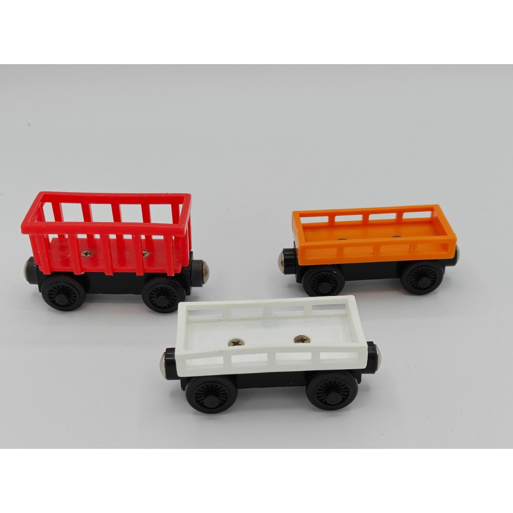 3pc Wooden Railway Magnetic Cargo Cars Red Orange White Freight Train Wagons